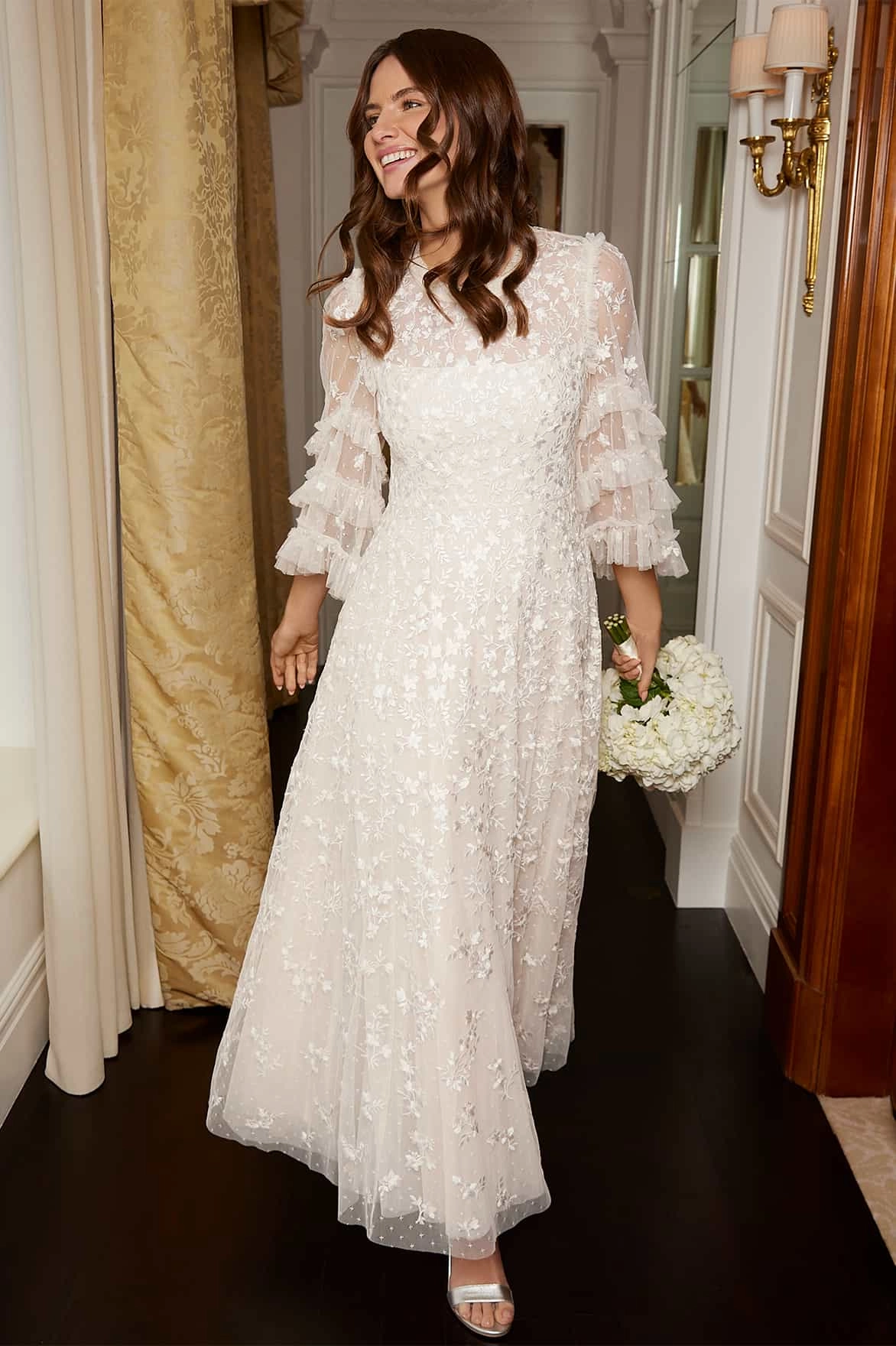 Everett Bloom Round Neck Ankle Gown Perfect for Travel Stylish Vibe