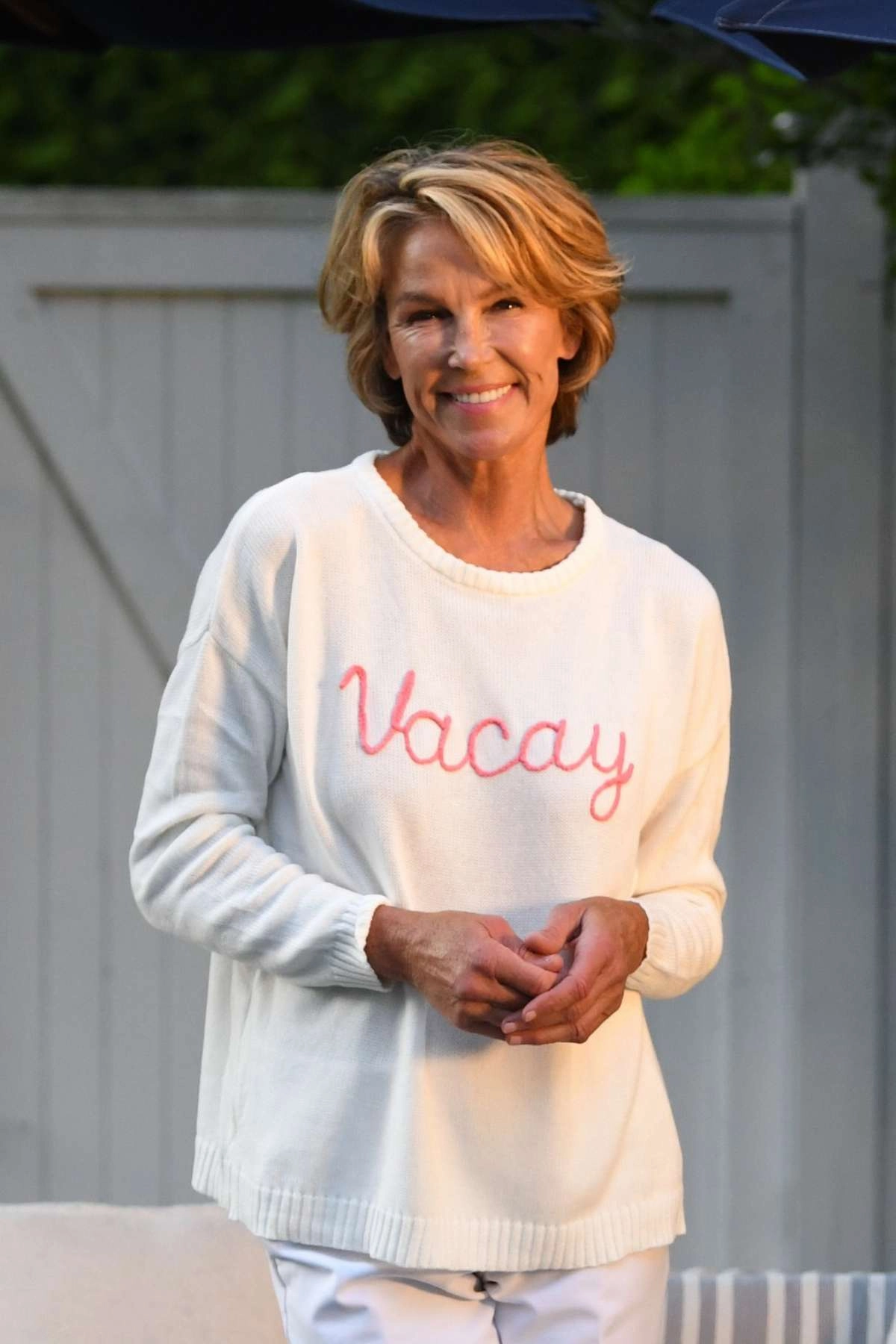 Vacay Sweater / White Coral Reflective Trim