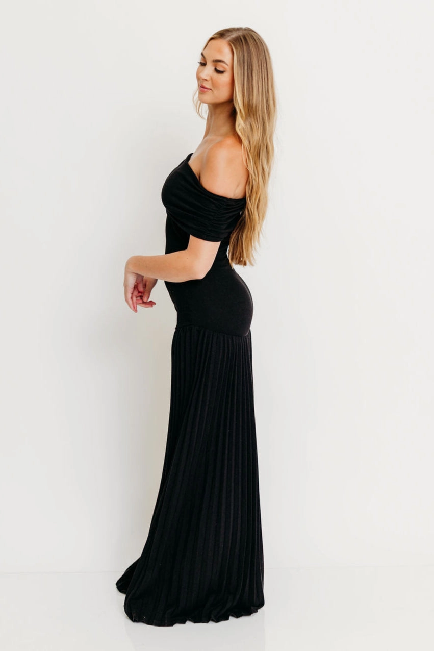 Elina Maxi Dress in Black Comfy Flex Fresh Glow