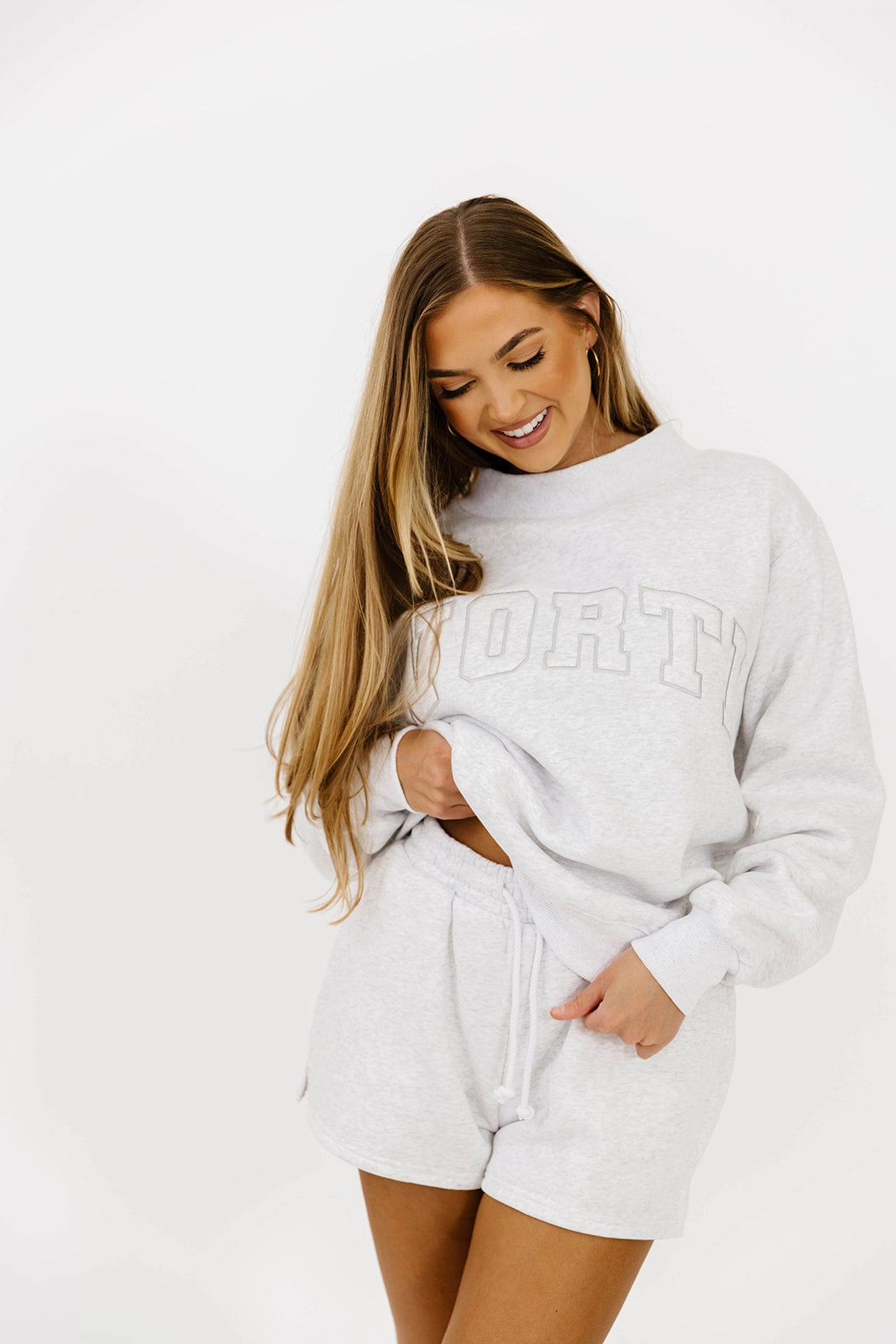 Modern Details Basic Blank Sweat Shorts in Pearl Grey