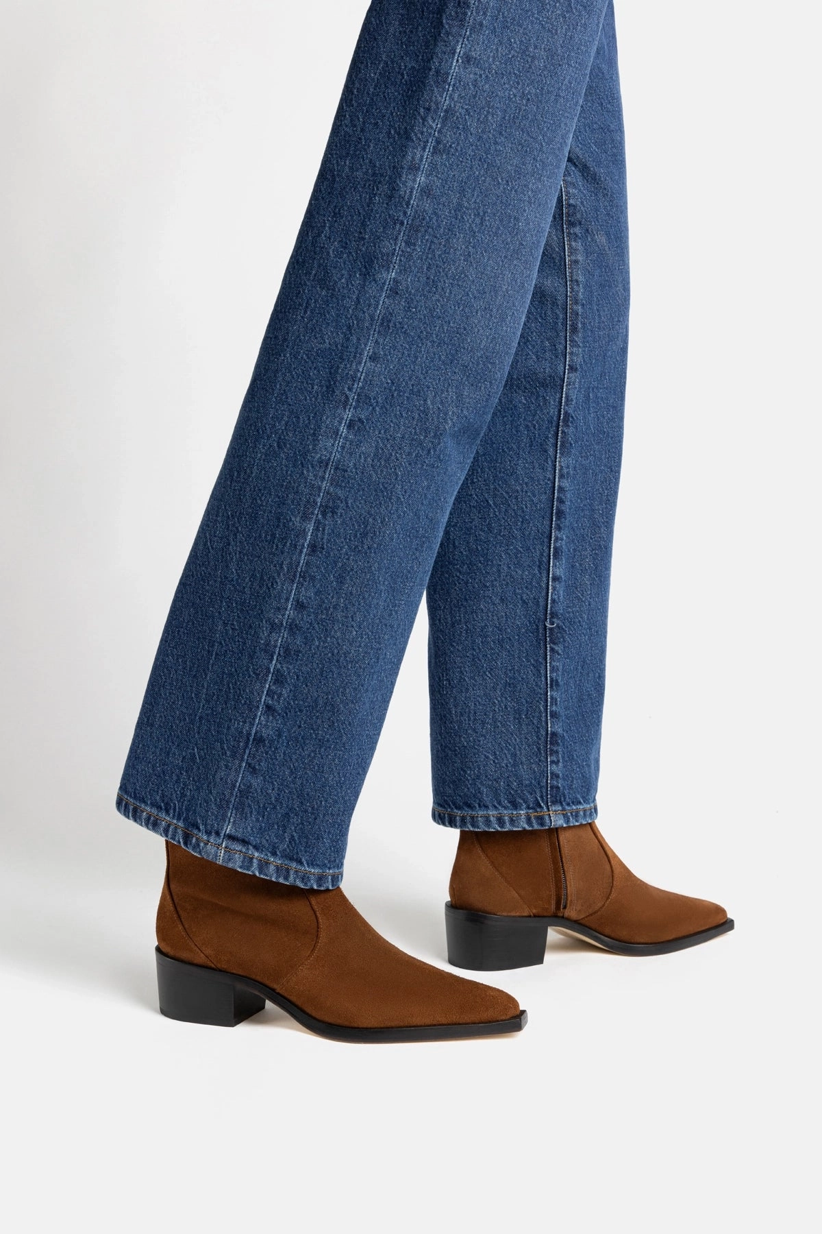 Dance Mode Florencia Low Boot In Burnt Umber Suede