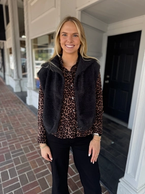 Florez Zip Up Sweater in Black MultiPocket Flatlock Stitching Technique