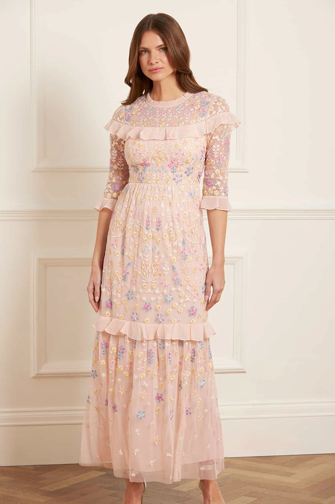 Lounge Moment Elegance Glow Flowerbed Embroidery Ankle Gown