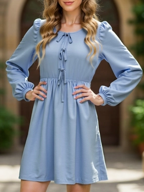 Stylish and comfortable lace-up dress Comfort Look Minimal Details