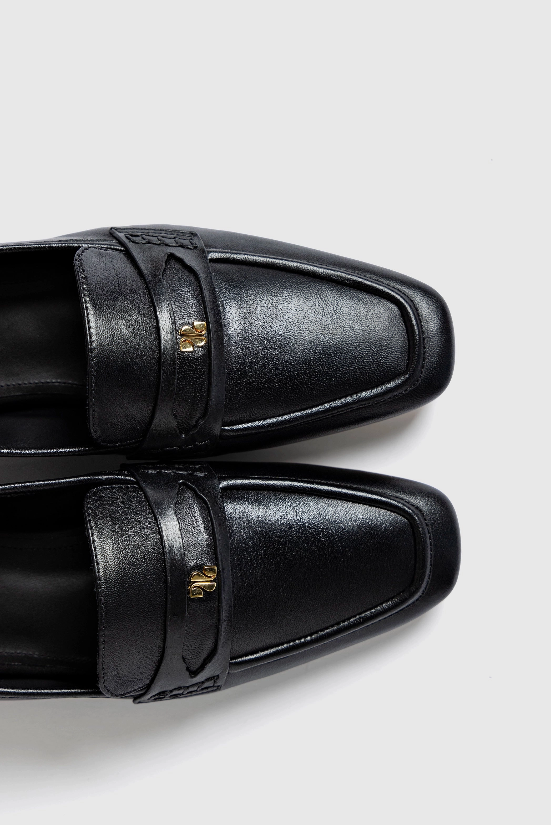 Comfort Bend Work Suki Flat Loafer In Black Leather
