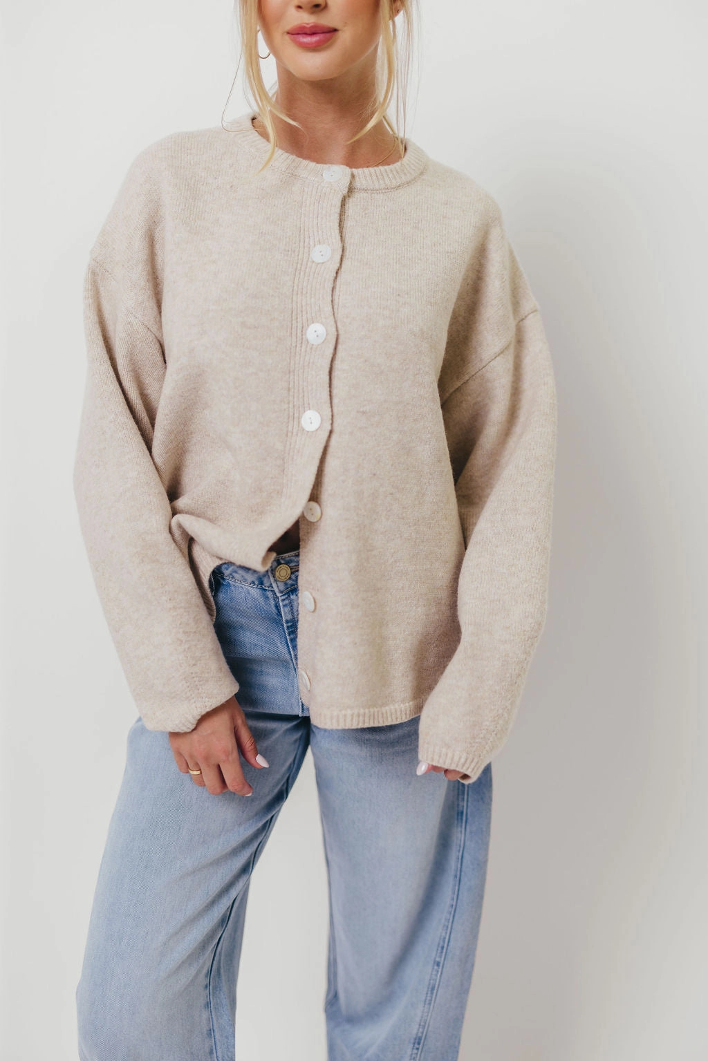 Hartford Cardigan Top in Oatmeal Reinforced Seam Technique Thermal Regulation System