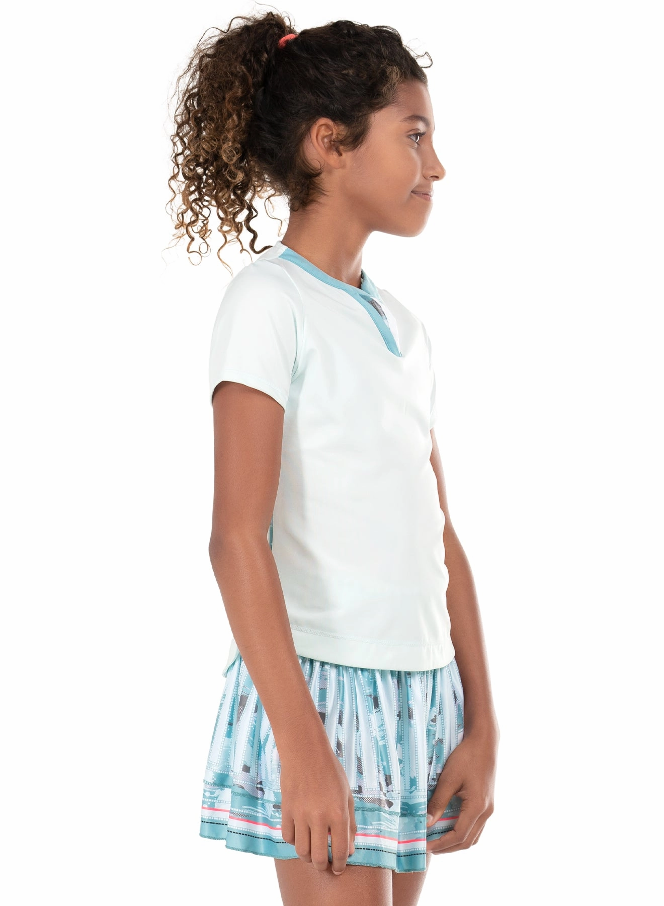 Hide N' Seek Short Sleeve Wind Resistant Fabric
