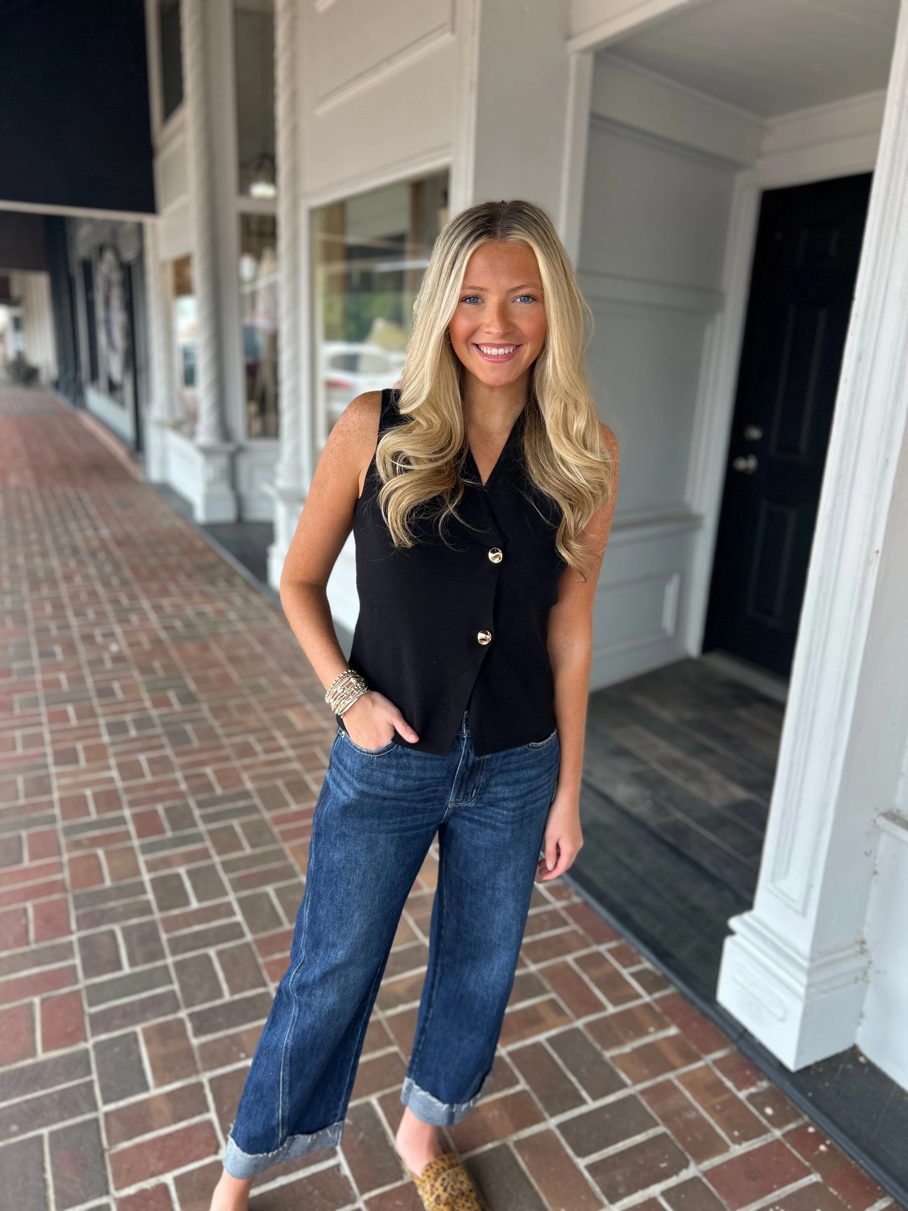 Blodwyn Sleeveless V-Neck Vest Drop Shoulder Design Organic Cotton Blend