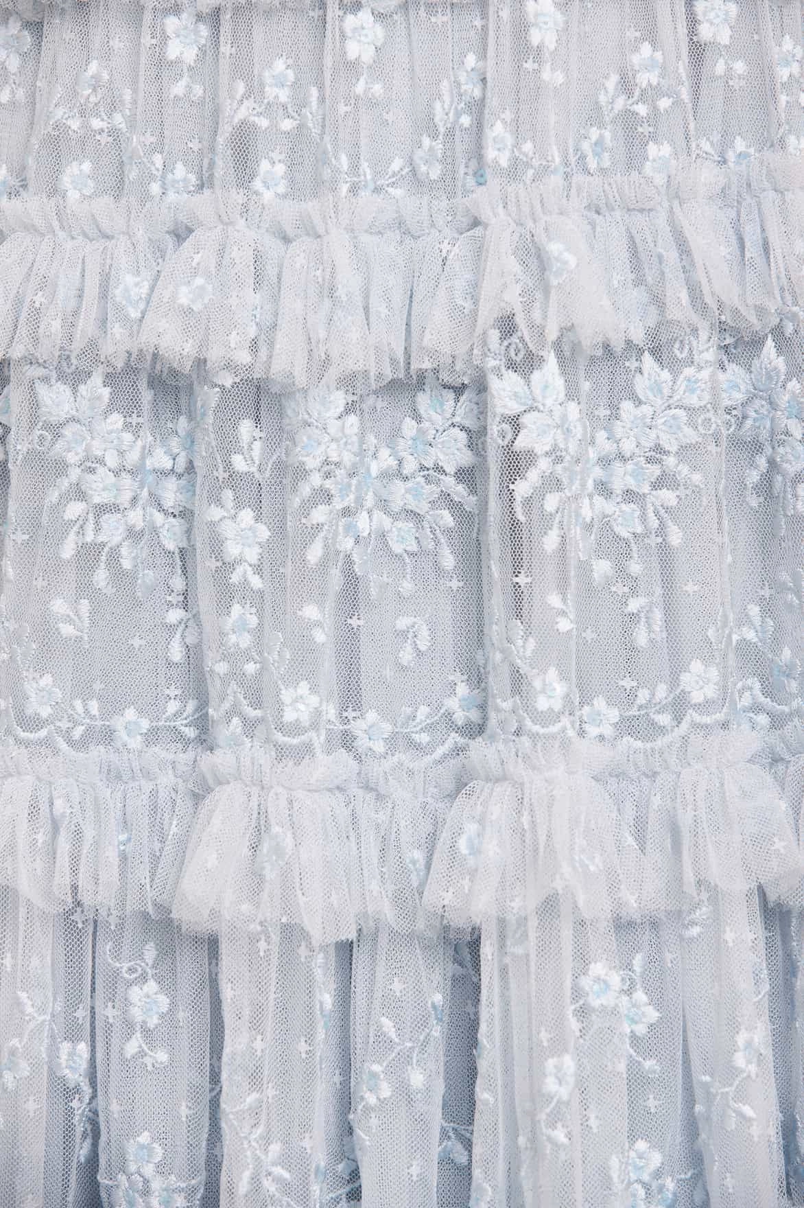 Glossy Detail Blossom Lace Ankle Gown