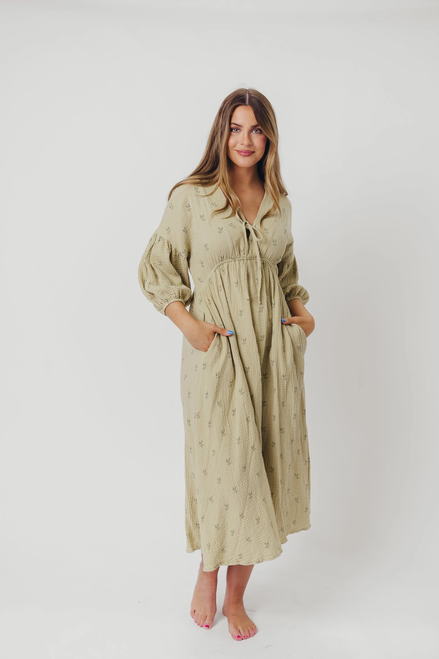 Crinkle Effect Hunter 100% Cotton Gauze Midi Dress in Thyme/Sage Foliage - Bump Friendly & Inclusive Sizing (XS-3XL)