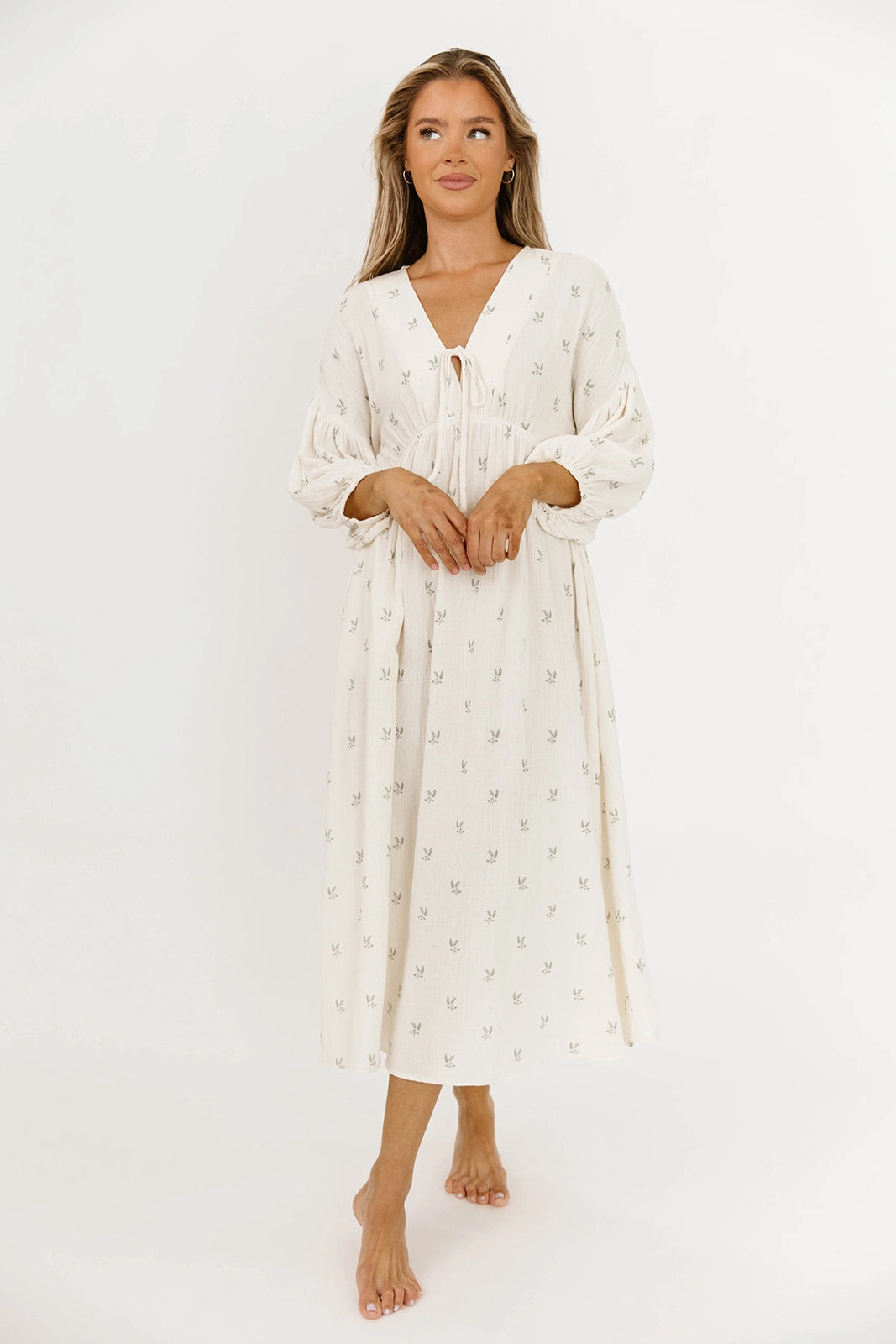 Garden Scene Elastic-Cuff Hunter Midi Dress in Soy/Sage Foliage