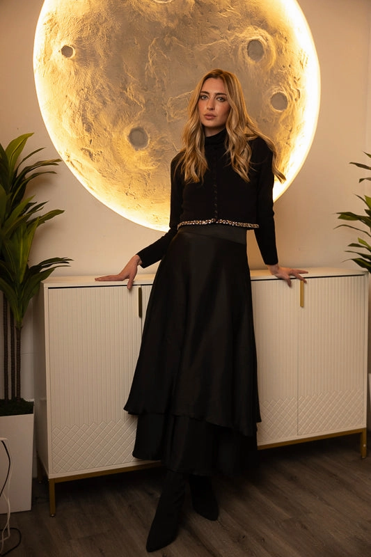 High Street Fashion Ira Satin Skirt