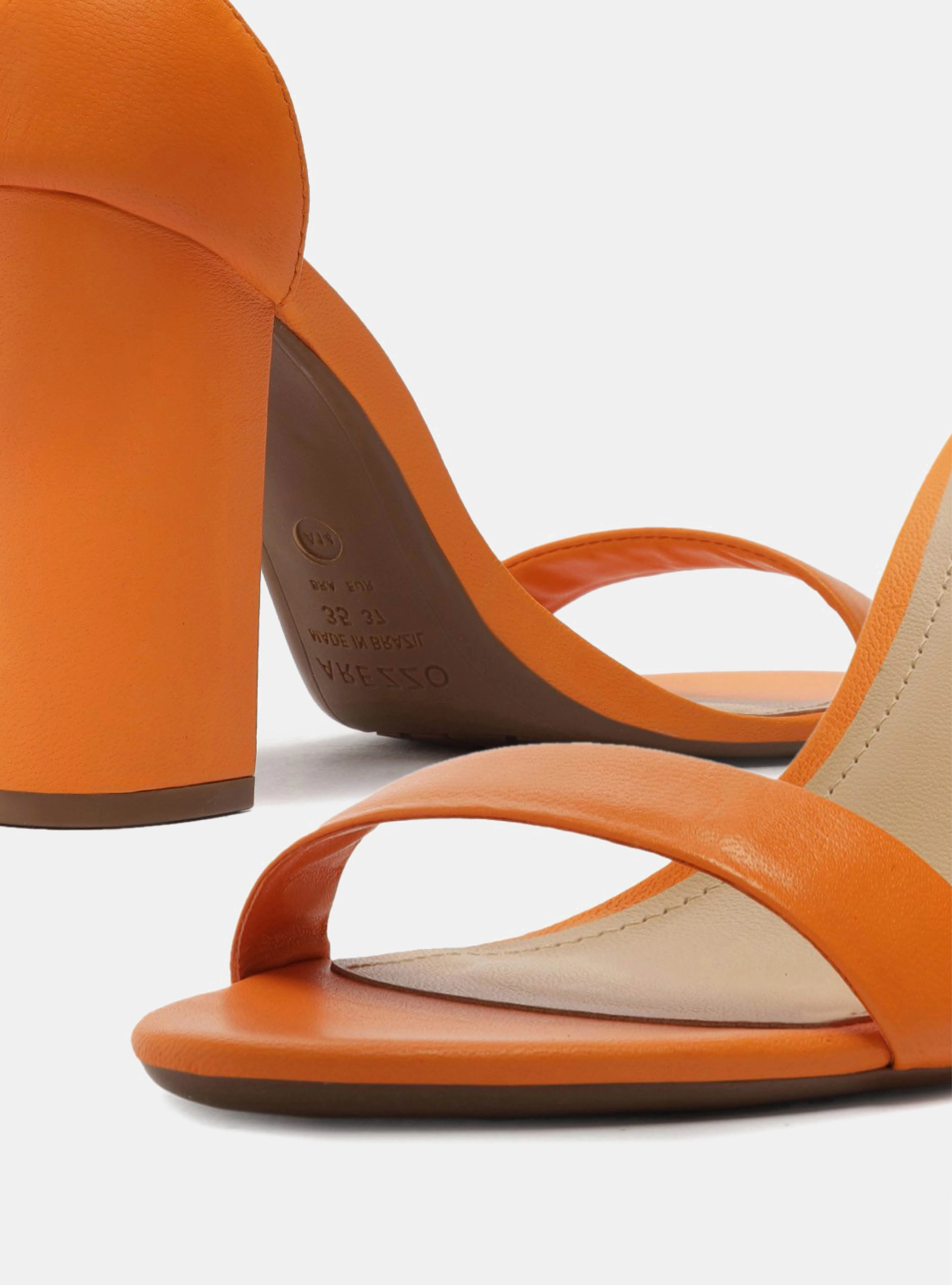 Full Range Isabelli Leather Block Sandal