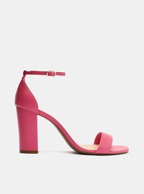 Isabelli Leather  Block Sandal Moisture wicking