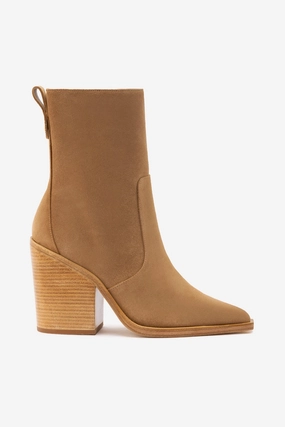 James Bootie In Peanut Suede Seamless Fit Gym Workout