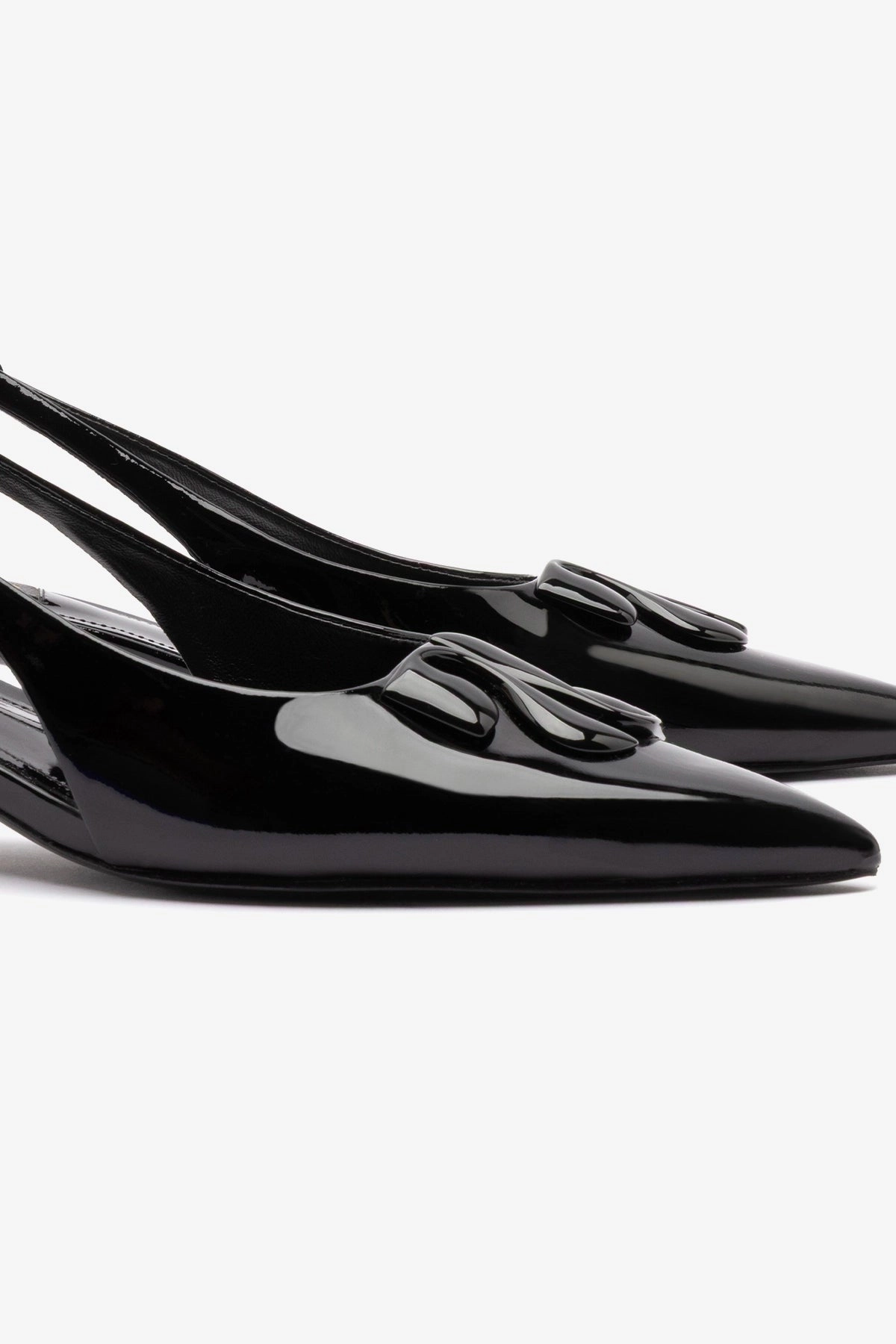 Kaitlan LL Low Pump In Black Patent Leather AI Path Non Weighted Movement