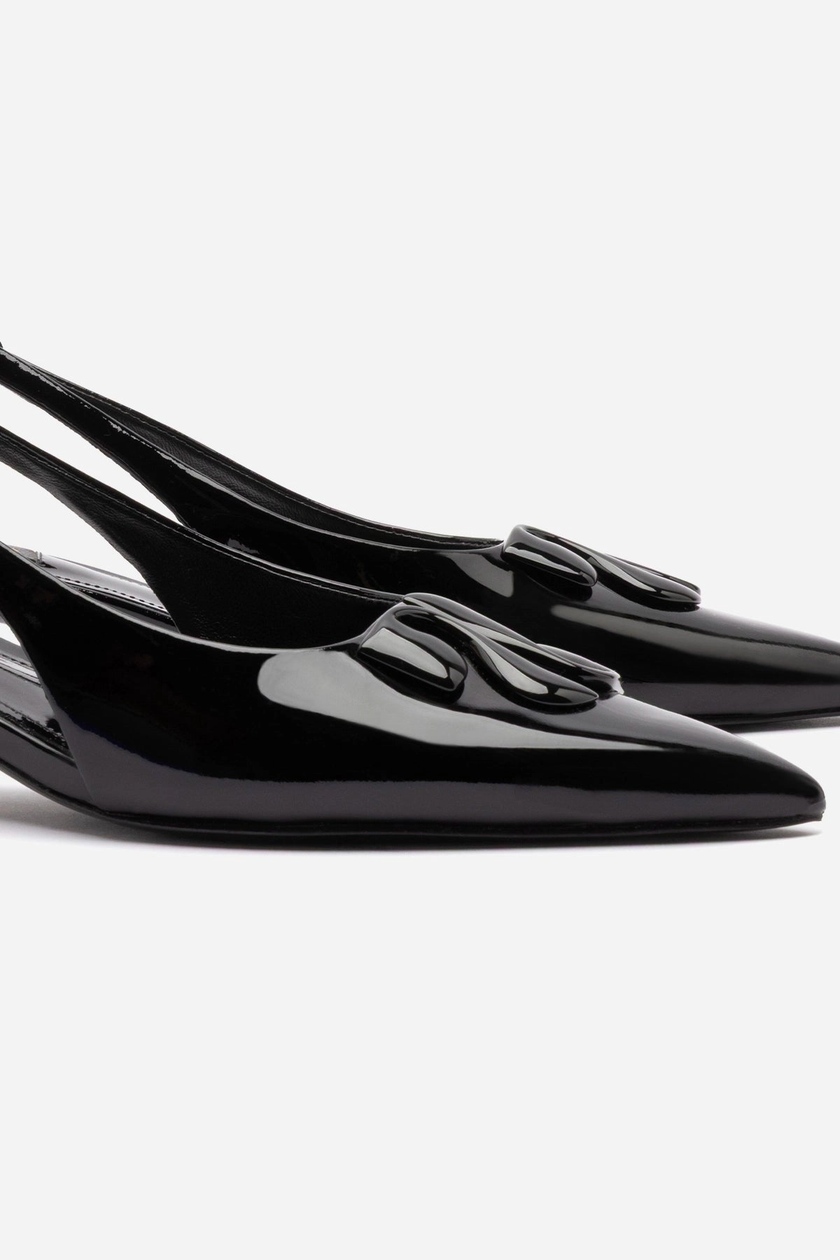 Kaitlan LL Low Pump In Black Patent Leather Training Mode Color Play