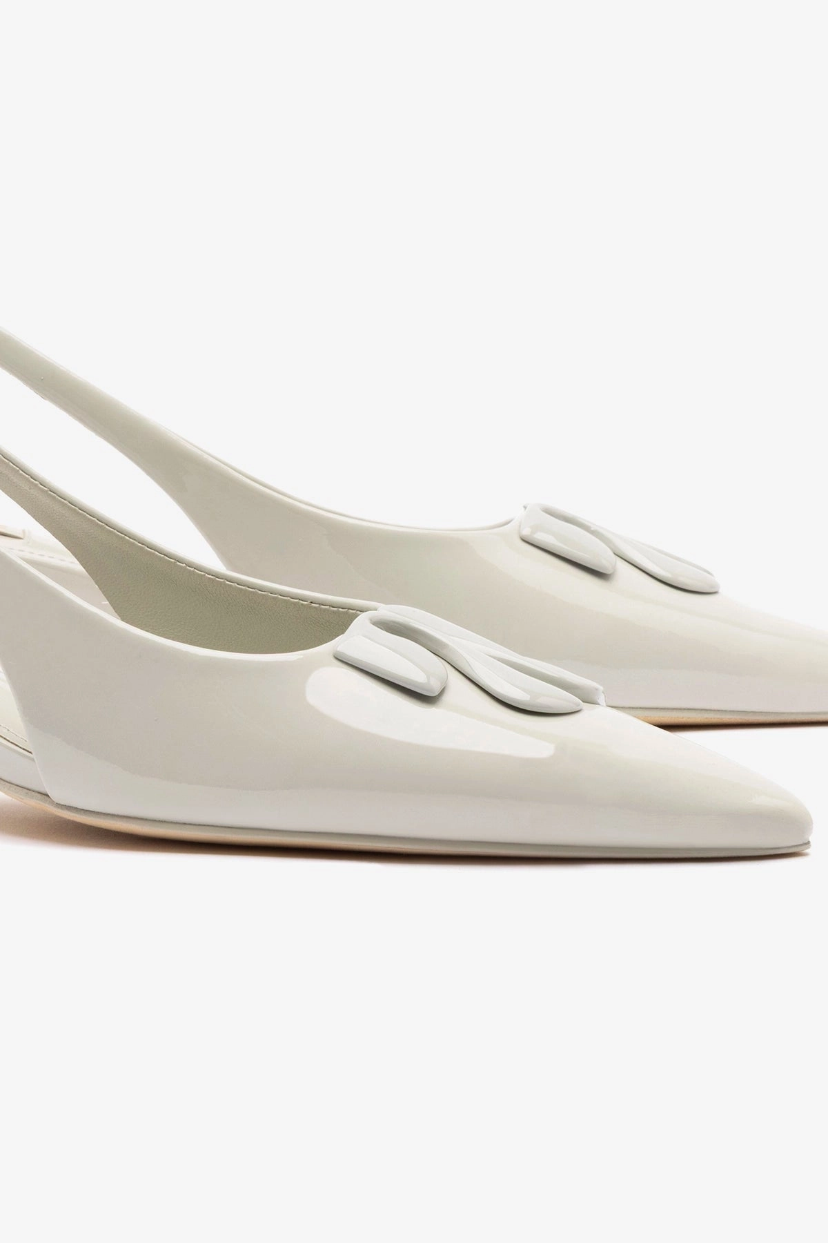 Mind Ease Kaitlan LL Low Pump In Gray Patent Leather