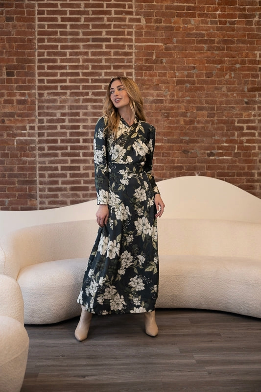 Dreamy Simplicity Kalina Floral Dress