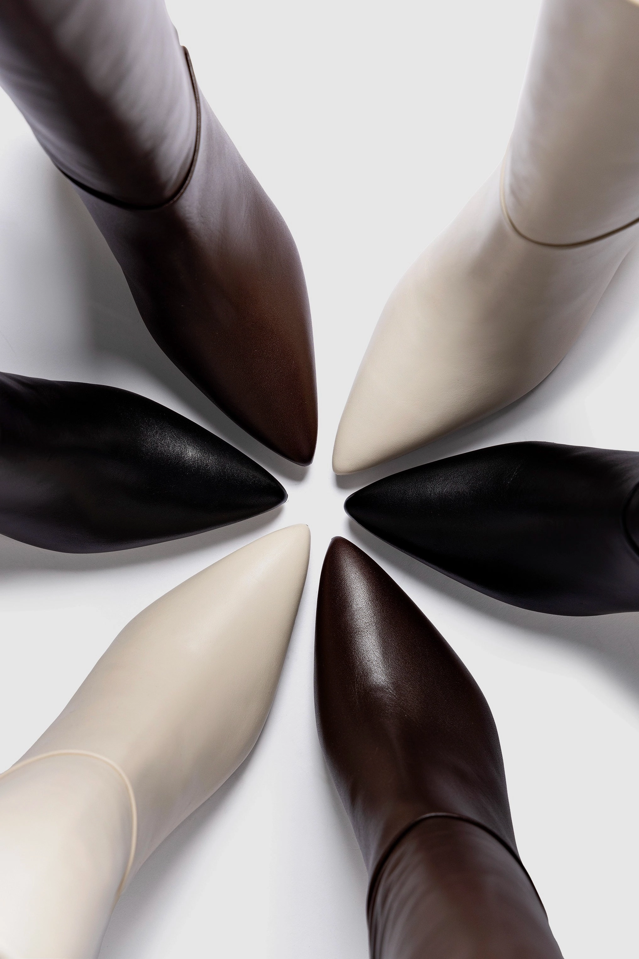 Kate Mid Boot In Brown Leather Heat Free ventilation channels