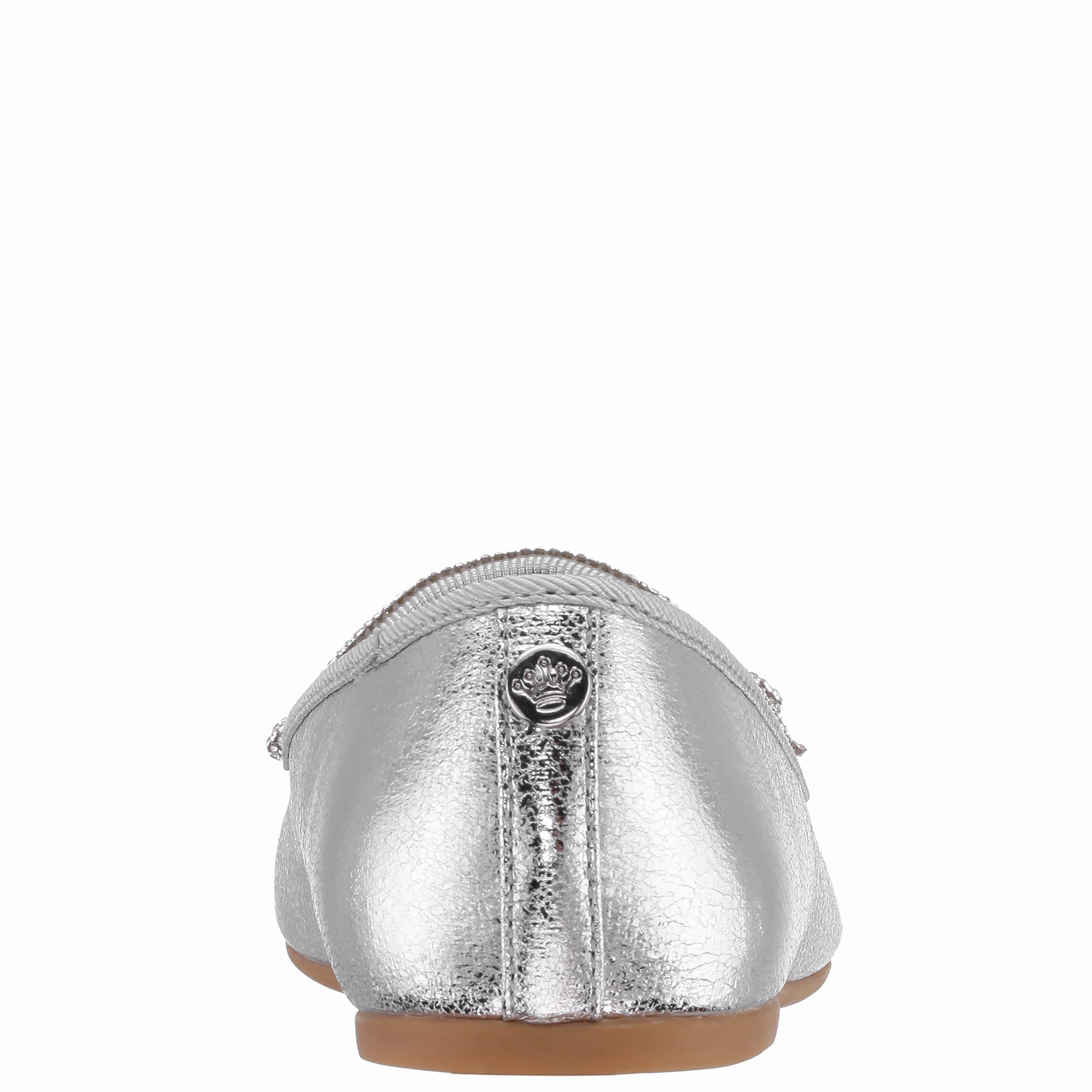 KENDALLA-SILVER Soft Pad Power Pose