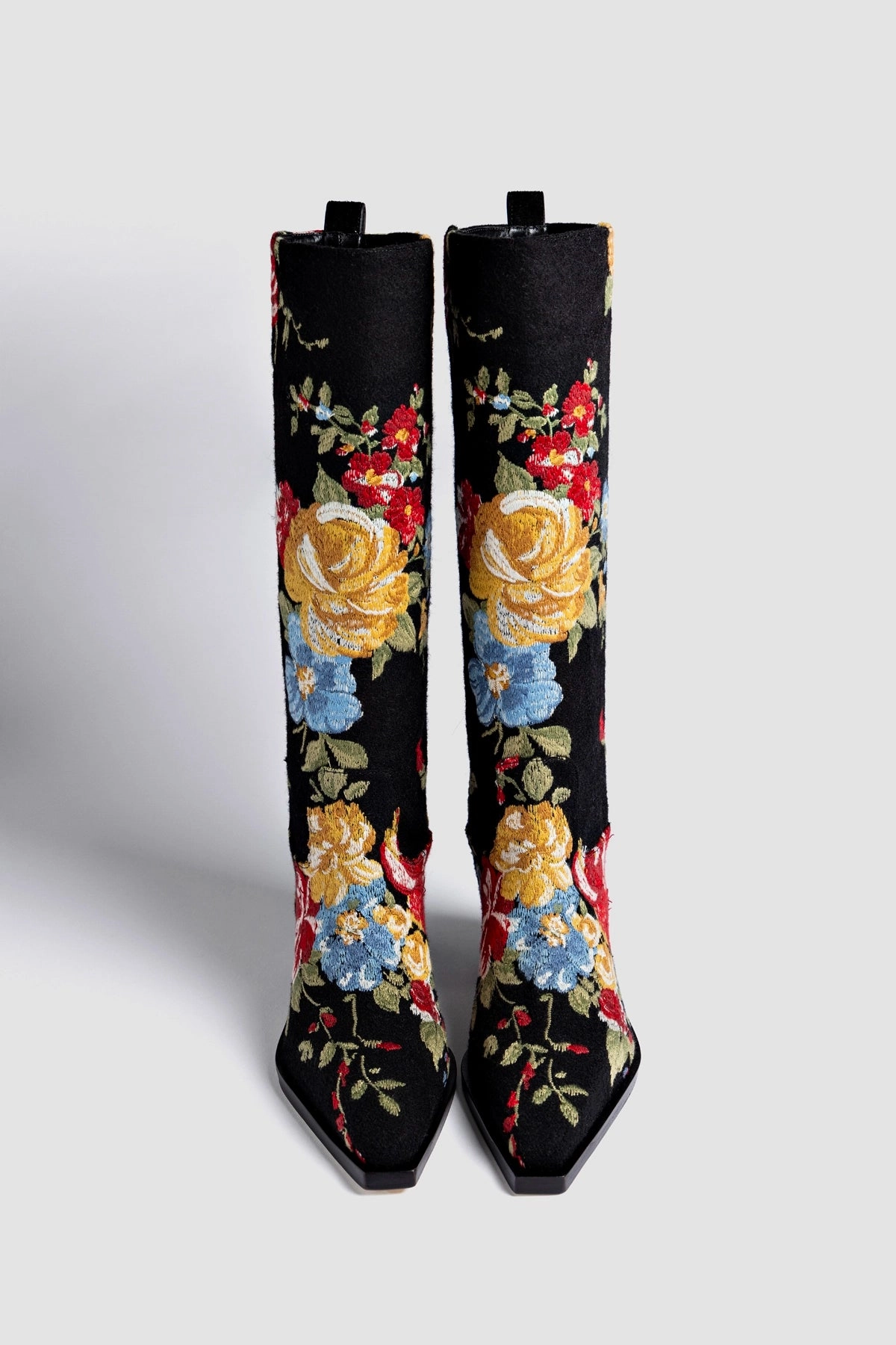 Outfit Key Larroud x Markarian Florencia Boot In Floral Embroidery Black Fabric