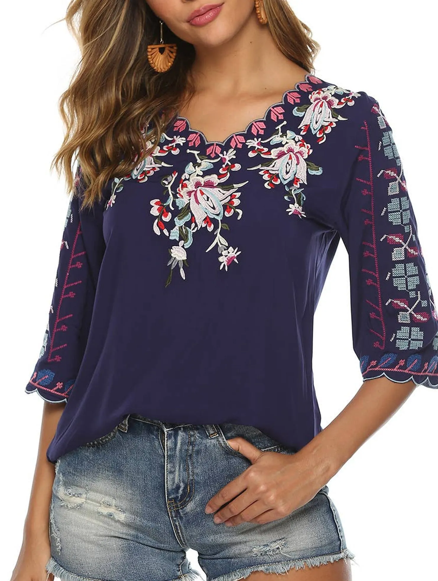 COTTON V-NECK FLORAL EMBROIDERED TOP_CWTBLL0824 Cool and Breezy TemperatureRegulating Fabric