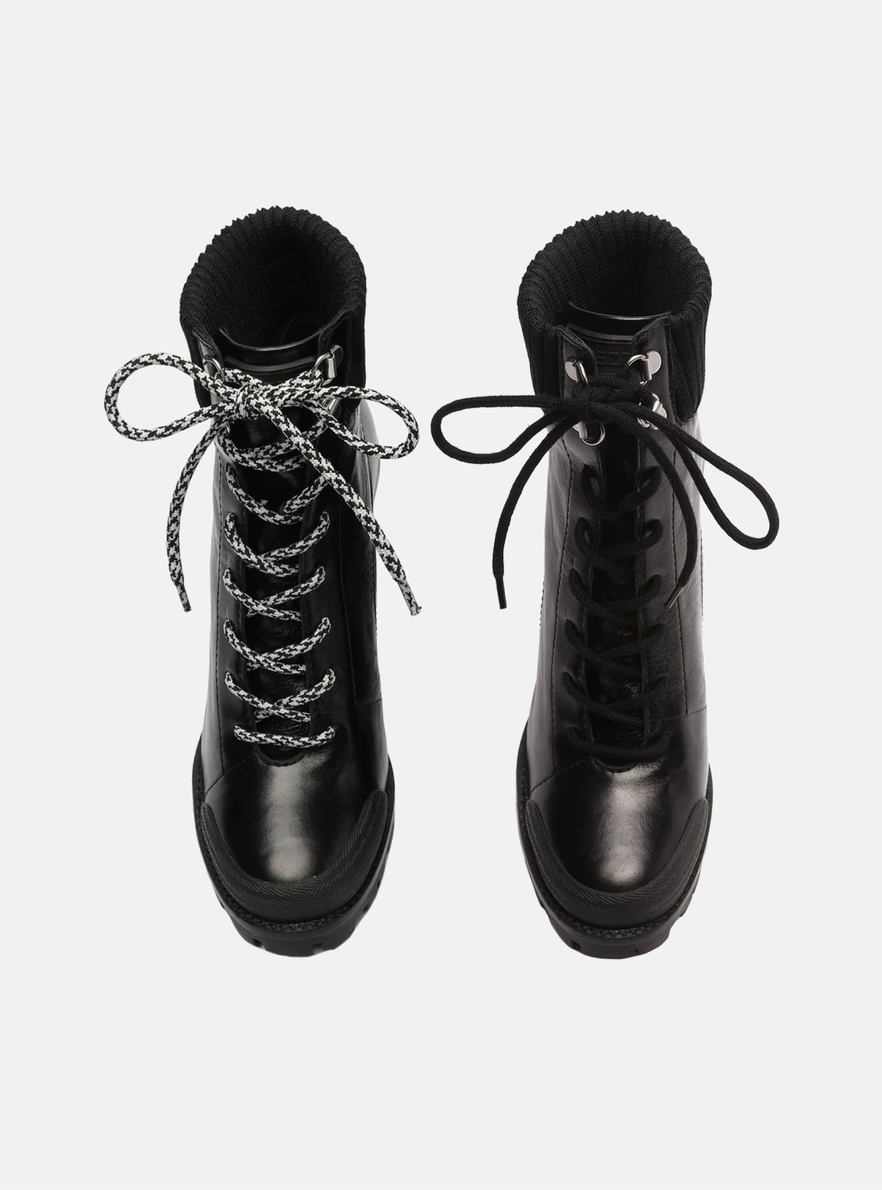 Insulated Outdoor Trek Lizza Leather Bootie