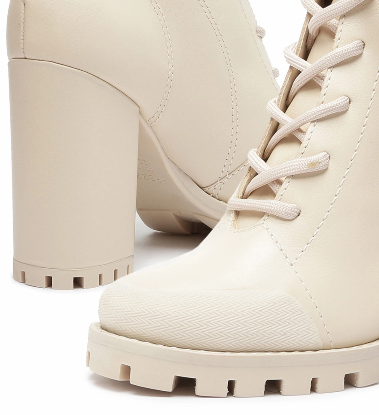 Fashion Fit Quick Drying Cold Weather Commuter Lizza Leather Bootie