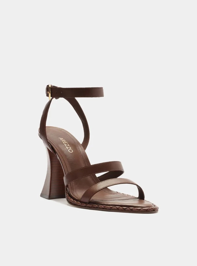 London Leather  Geometric Sandal Chic Look