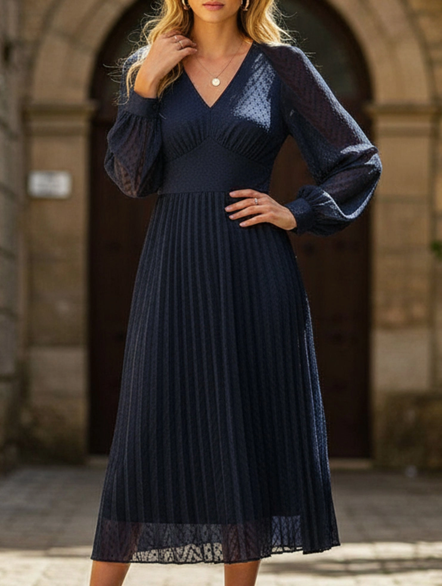 Long-sleeved pure color dress with high-end feel Office Mood Sophisticated Elegance