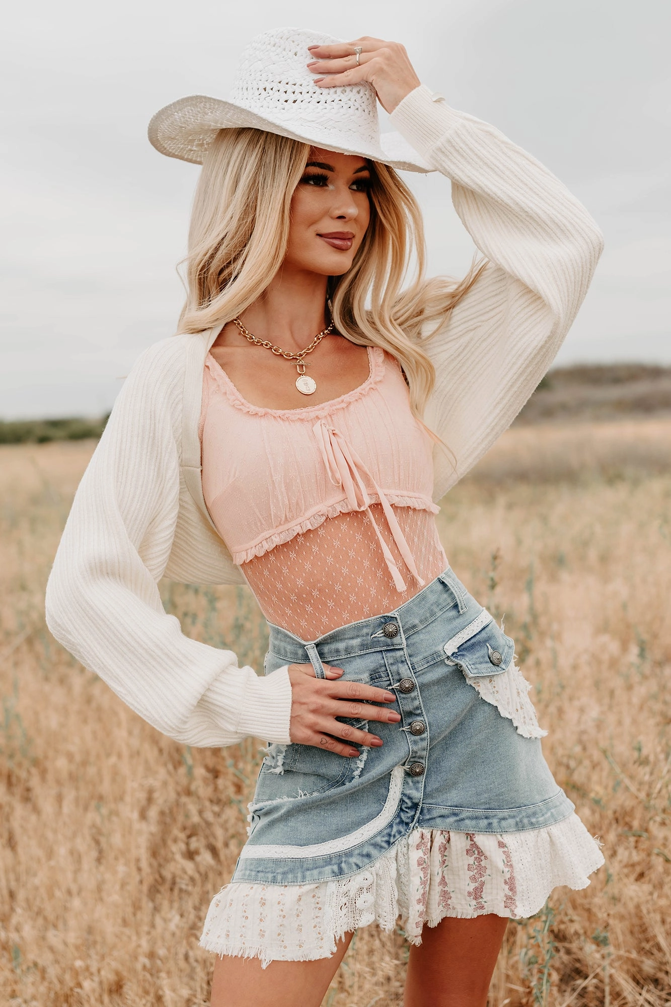 AntiPilling Technology Versatile Design Toasted Coconut Season Bolero Shrug Cardigan (Cream)