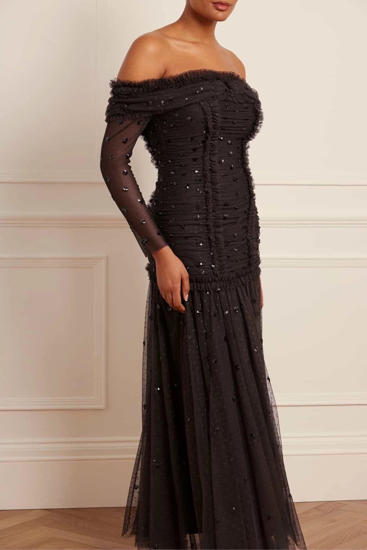 Soft Curve Form Fitting Love Heart Rouched Off-Shoulder Gown