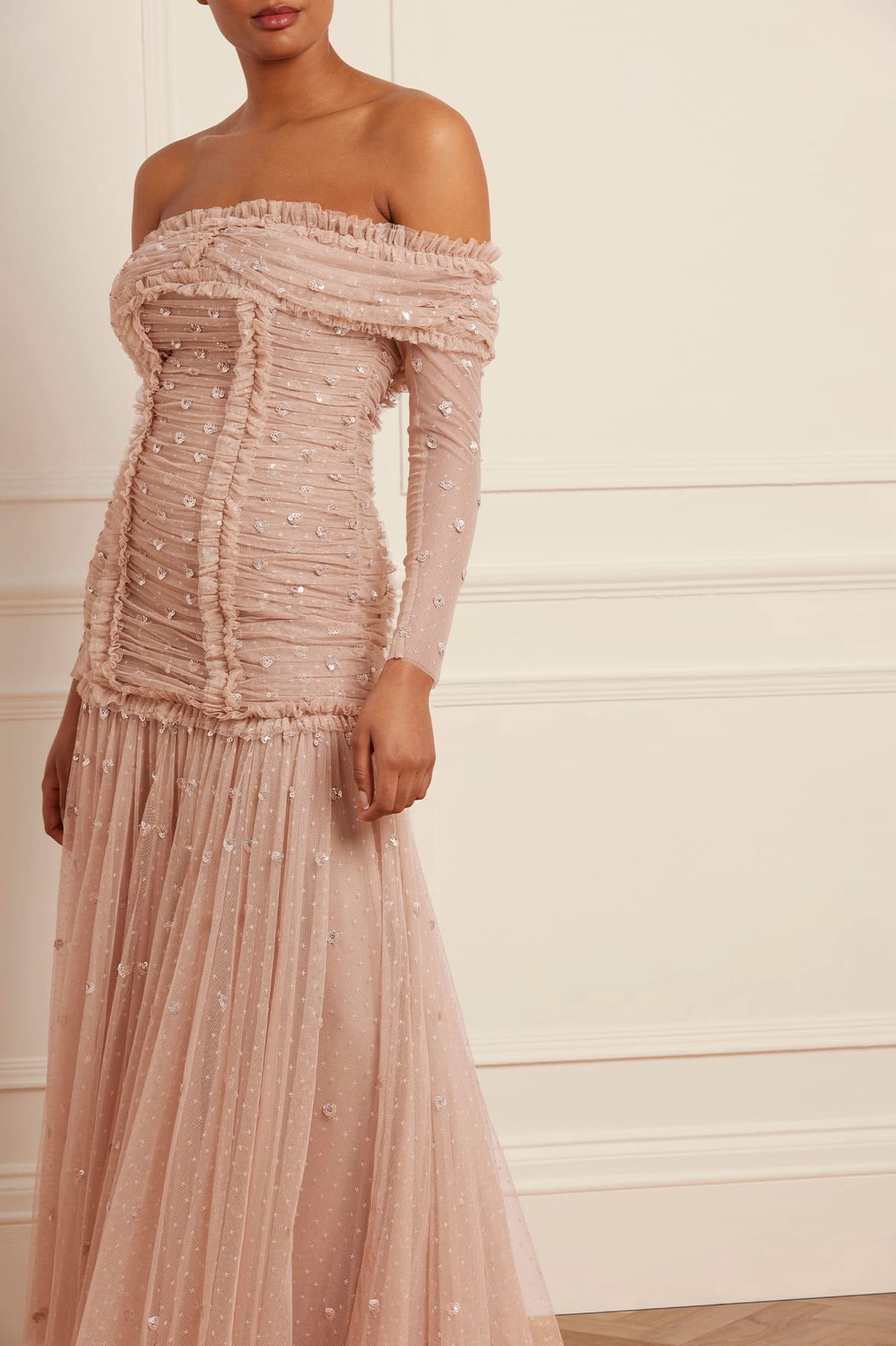 Love Heart Rouched Off-Shoulder Gown Elegant Layer Artistic Flair