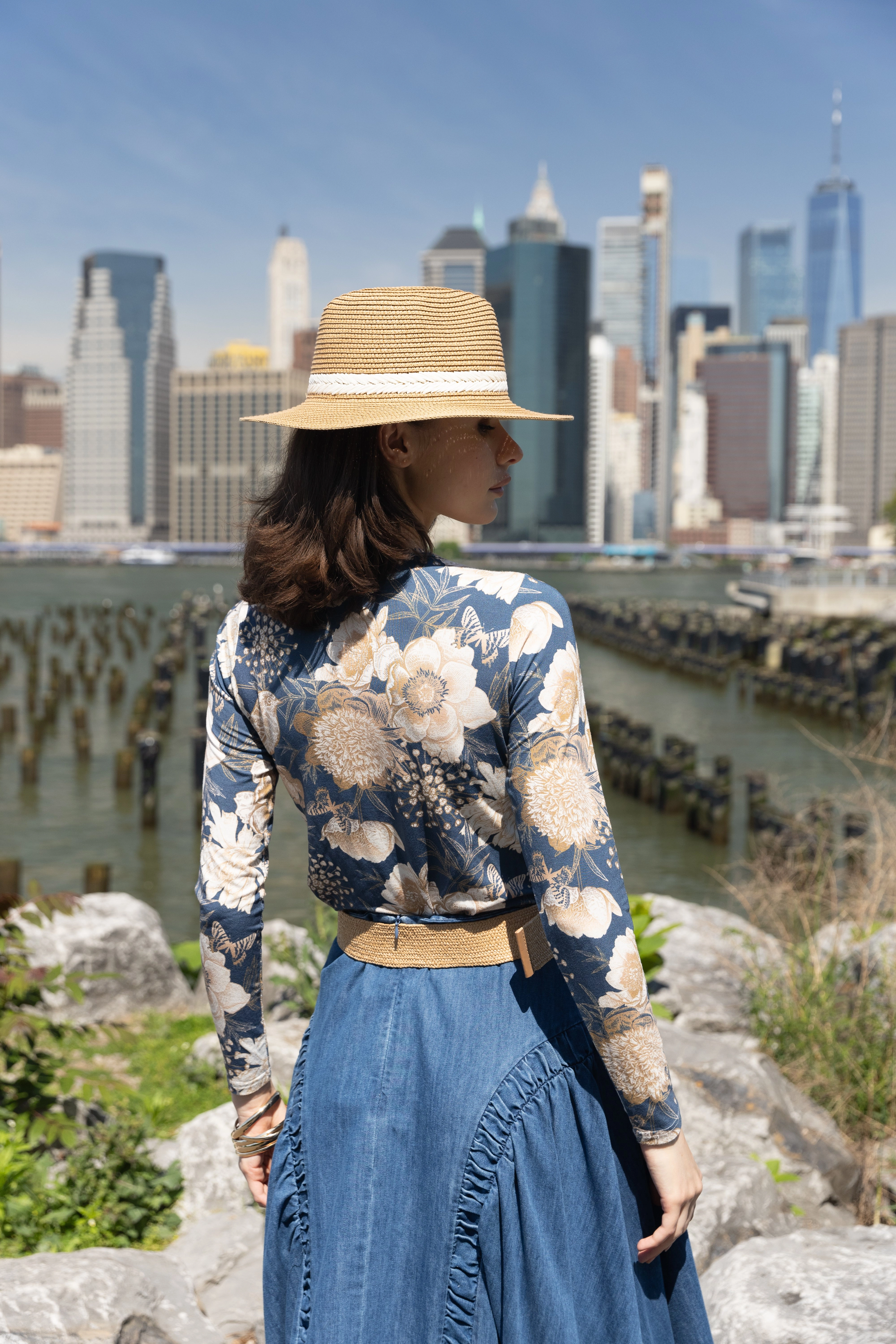 ReinforcedArmholes Luna Floral Tee