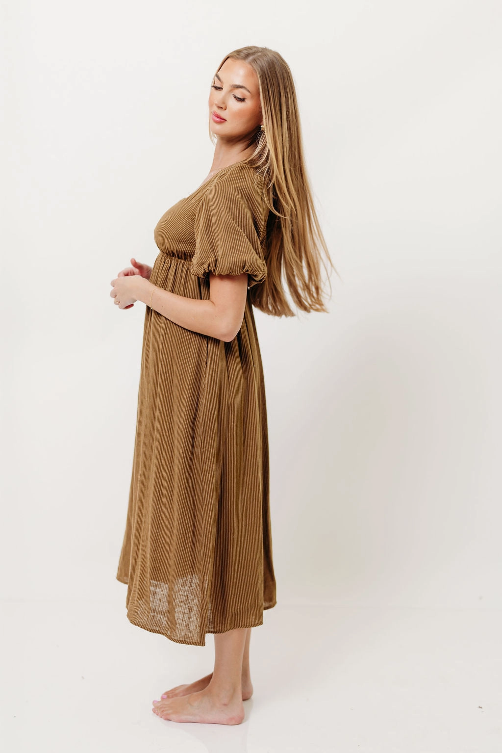 Cut-Out-Detail Grace Flow Phoebe Midi Dress in Camel/Cream