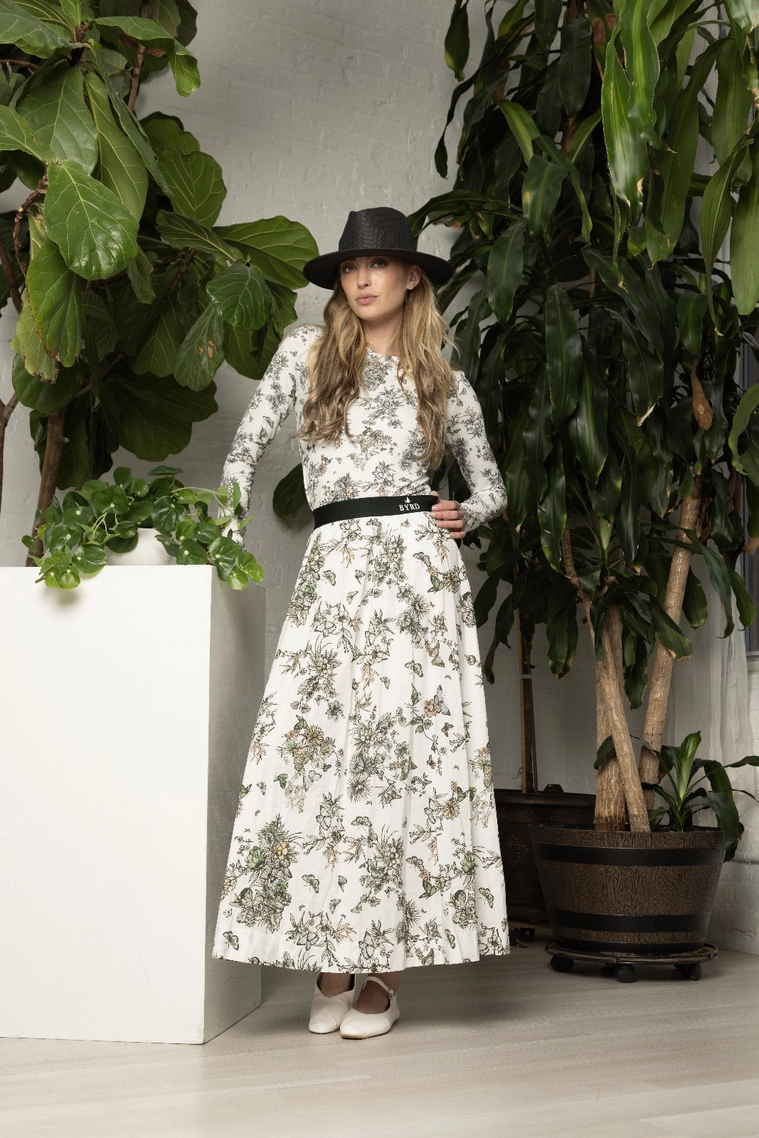 Winter Layering Modern Tones Lyne Skirt