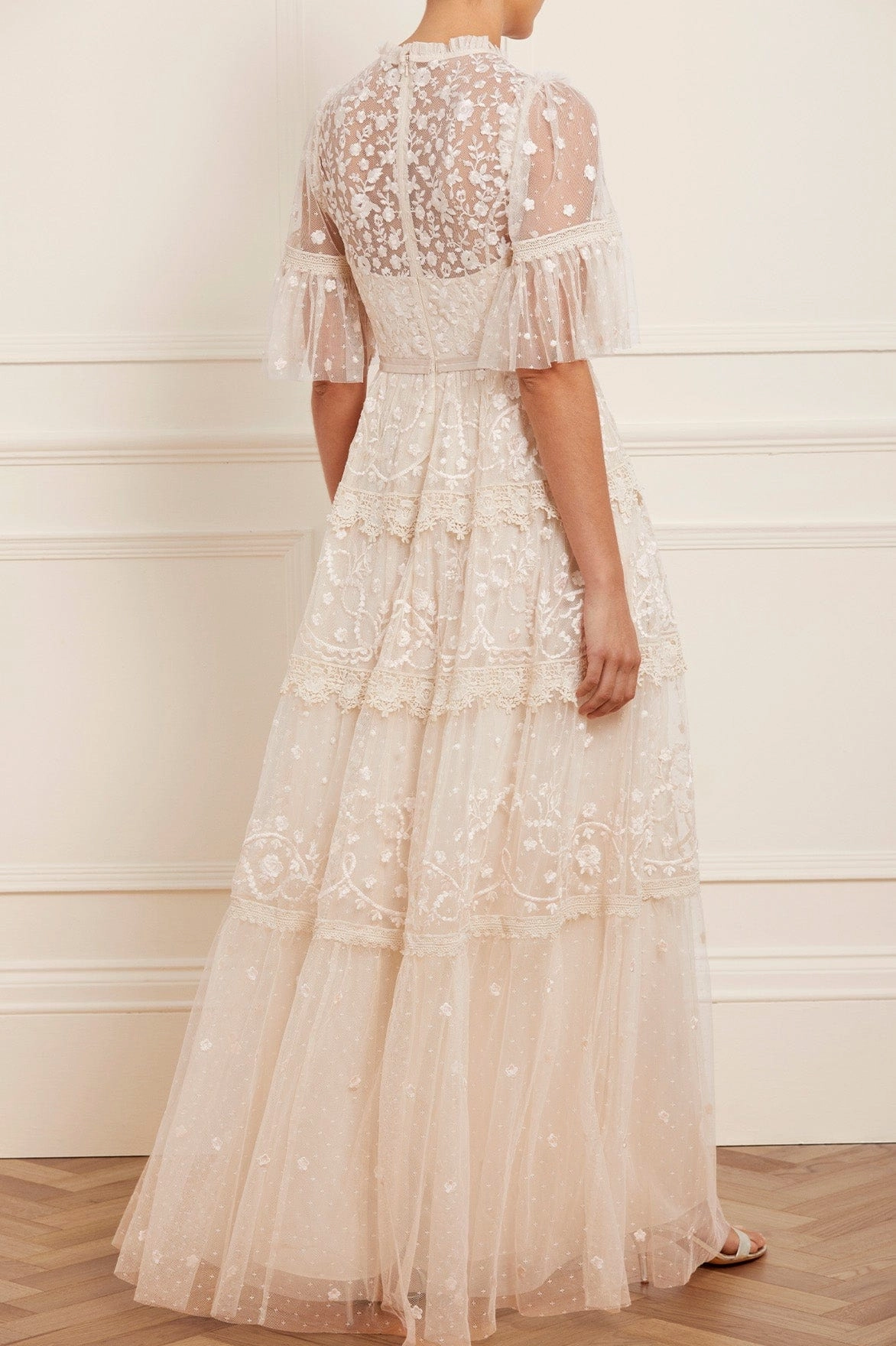 Business casual Midsummer Lace Round Neck Gown