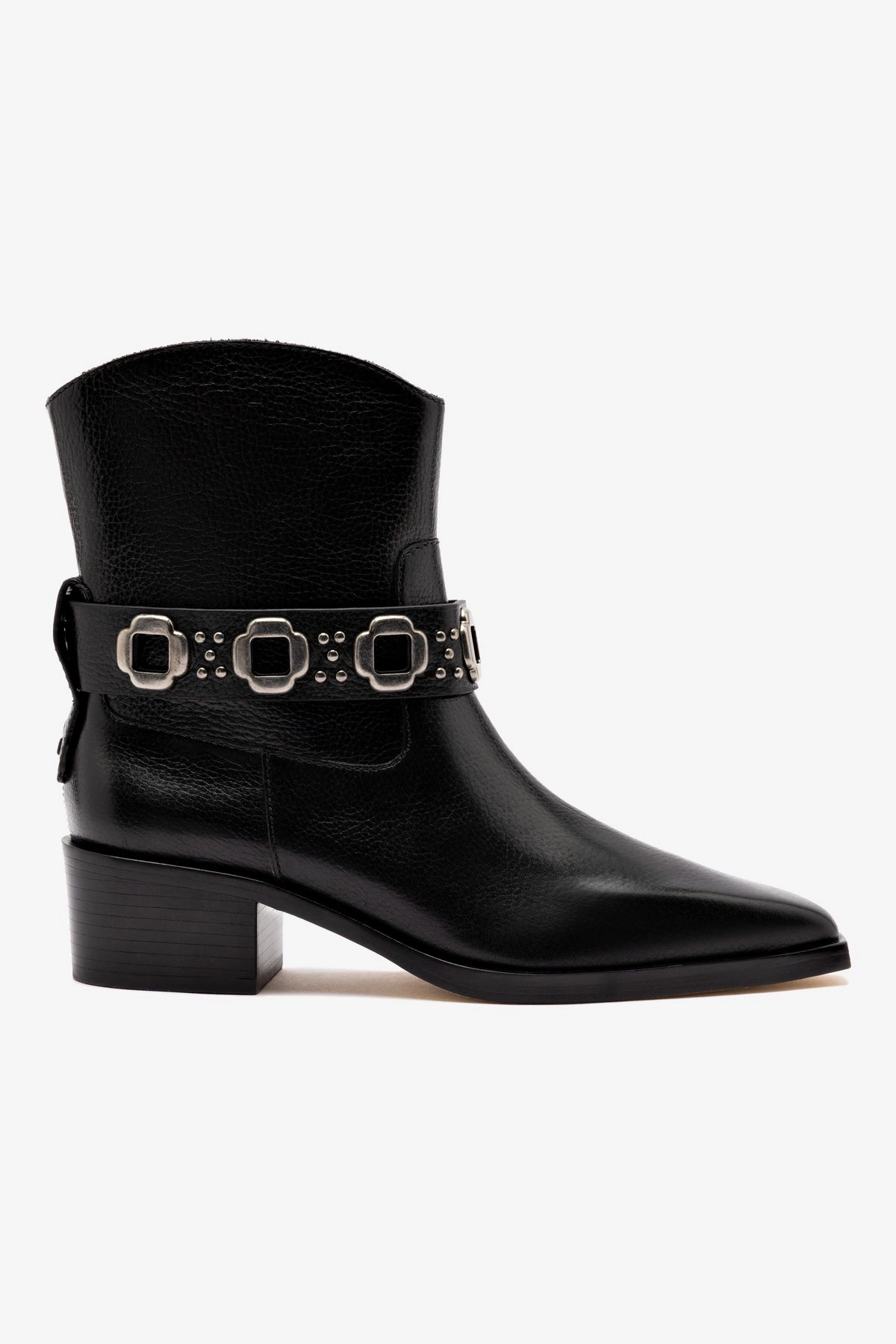 Milan Rodeo Bootie In Black Leather Easy Flow Strong Grip