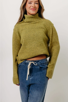 Mildred Turtleneck Sweater in Citron V-neck Shirt Thermal Regulating Design