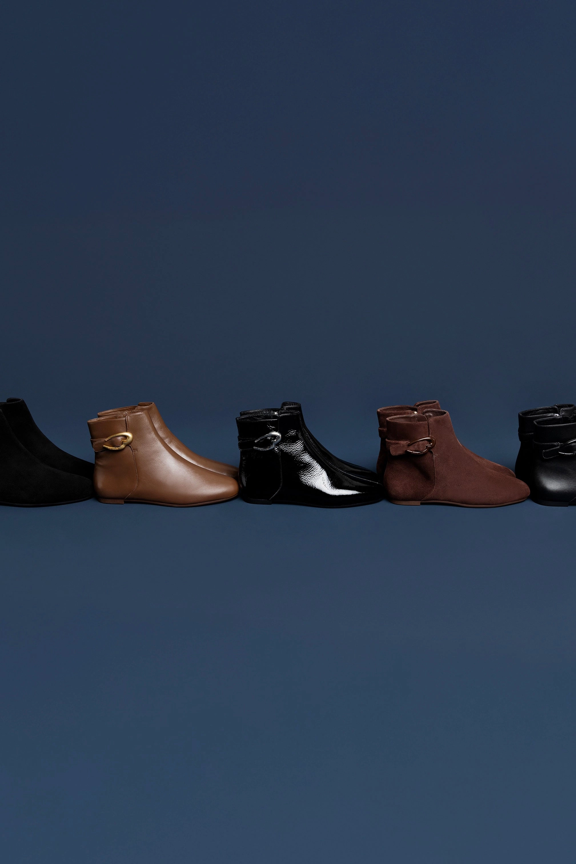 Summer cool Mini Verona Boot In Peanut Suede