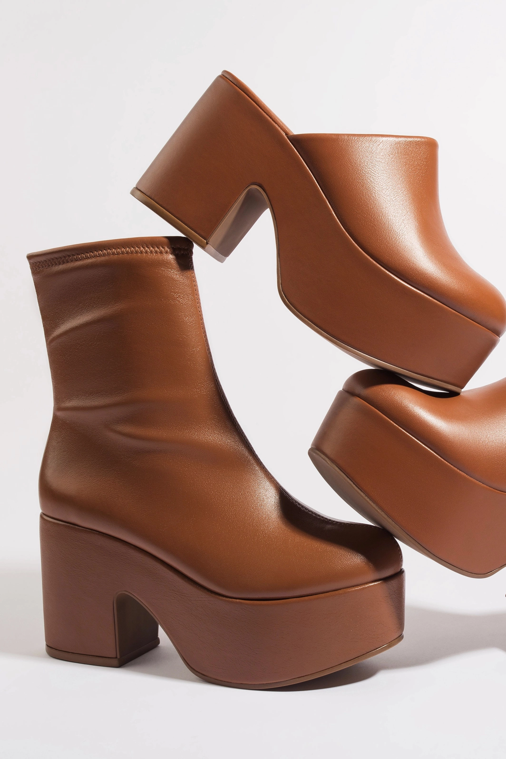 Court Grip Miso Platform Boot In Caramel Stretch Leather