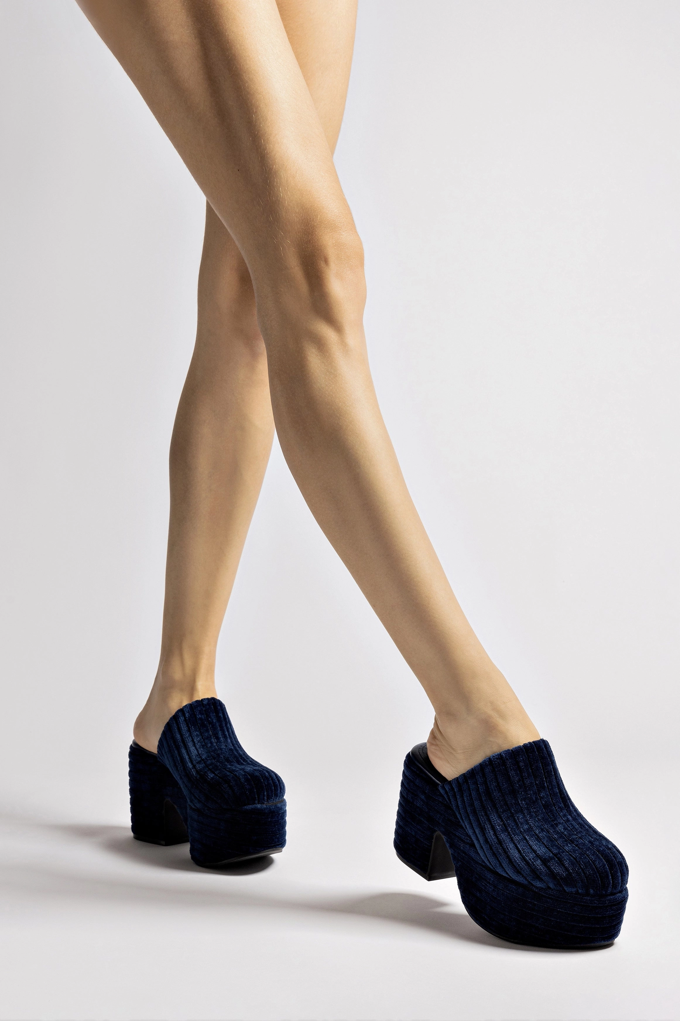 Miso Platform Clog In Midnight Velvet Core Flex Kids Fun