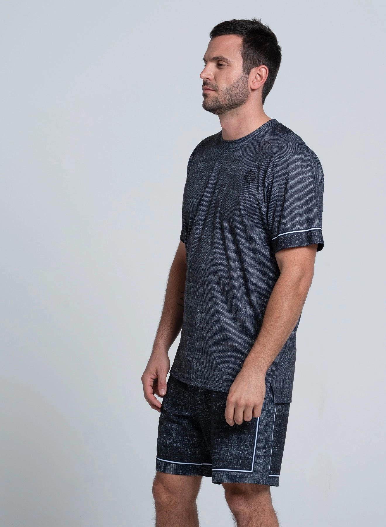 The Pickler Vented Short Sleeve Simple Pullover
