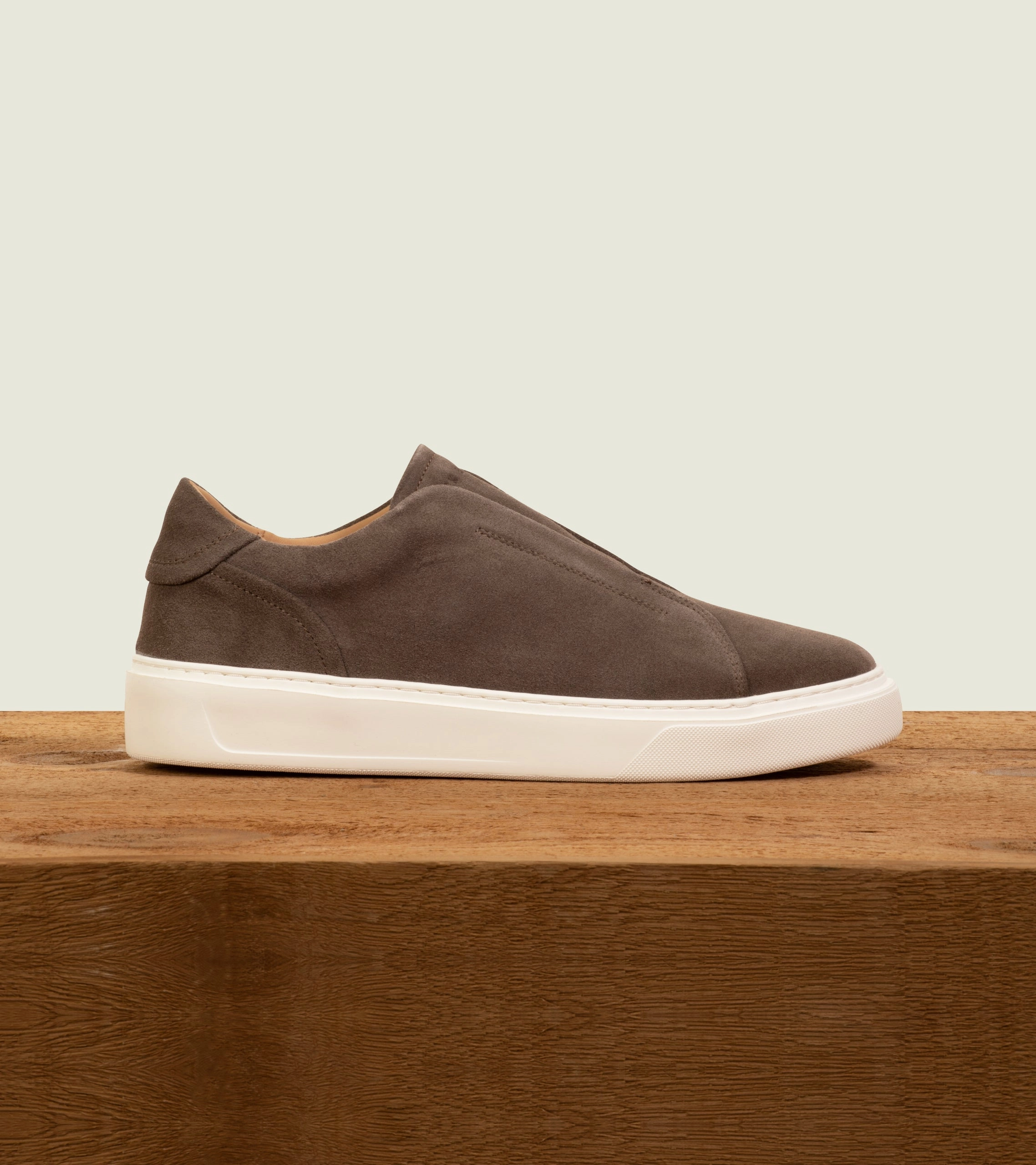 Weekend Casual Shock Guard Moon