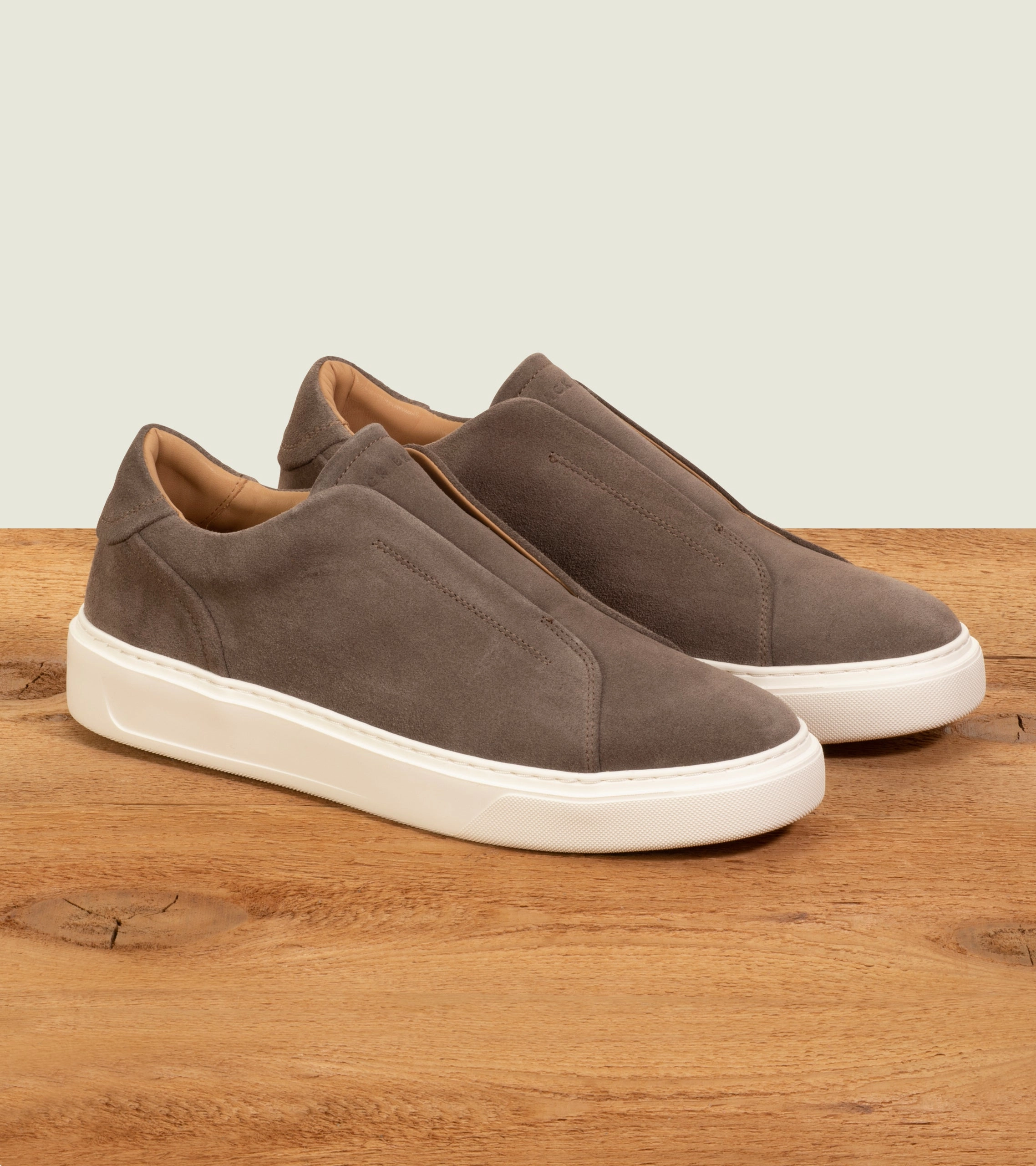 Urban Trek Moon Comfortable bend