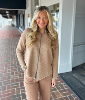 Neru Collar Sweater in Camel Soft Blended Fabric