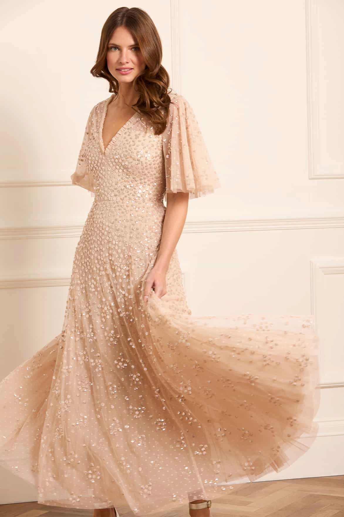 Minimalist-Trend Leila Dot V-Neck Cape Ankle Gown