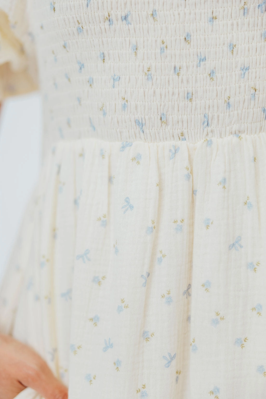 Elegant Motion Livvy 100% Cotton Maxi Dress in Petite Blue Floral -Bump Friendly & Inclusive Sizing