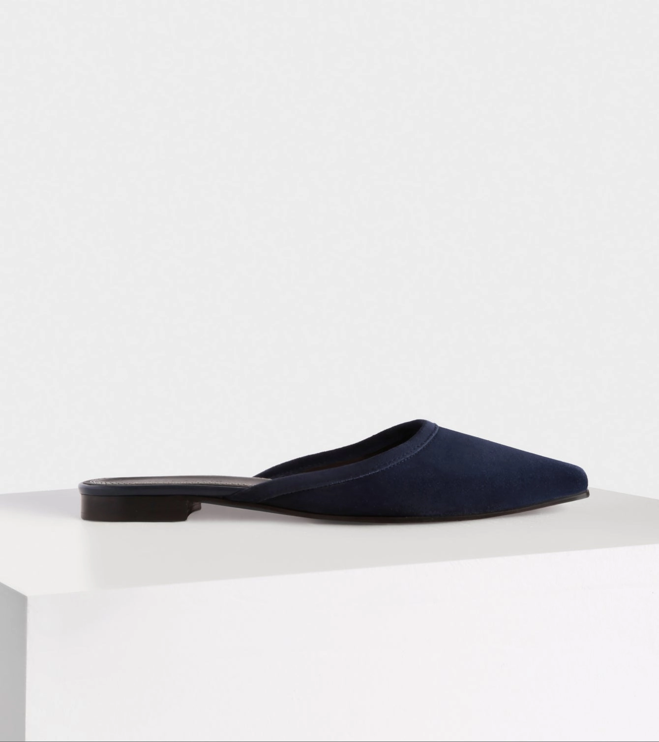 Paz Non Restrictive Fit Design